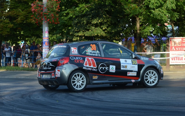 Veszprém Rallye - Ha kell, a hátamon viszem el az autót a célig!