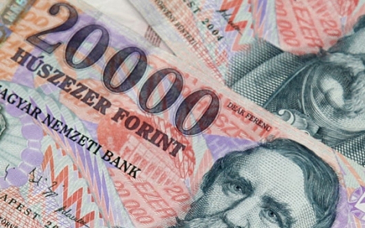 Jövőre 111 ezer forint lesz a minimálbér 